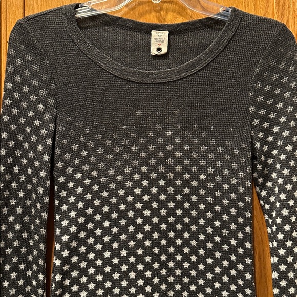 Free People Vintage Star Spangled Ombre Waffle Knit Thermal Top in Dark Gray  S - Picture 4 of 8